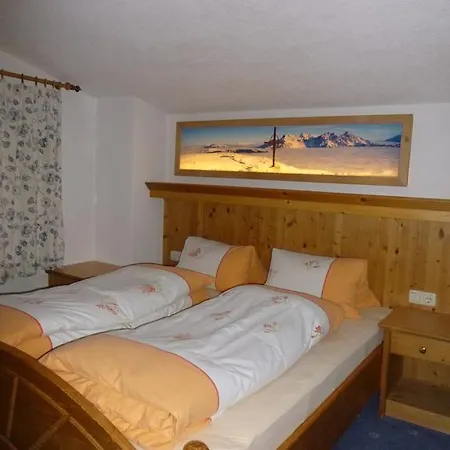 Апартаменты Hauser *